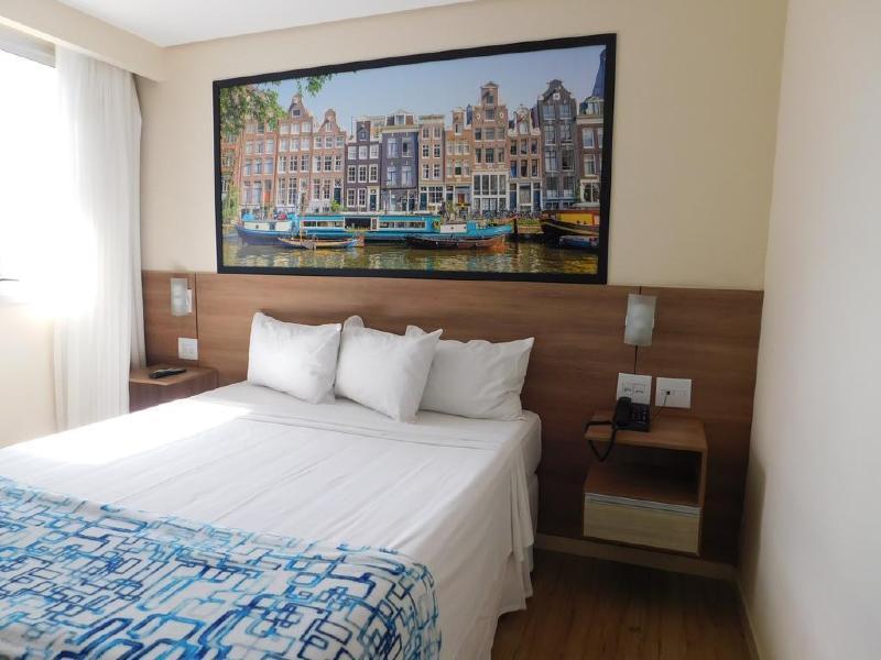 Hotel Amsterdam Montes Claros Esterno foto