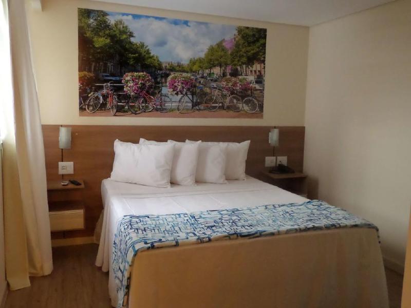 Hotel Amsterdam Montes Claros Esterno foto
